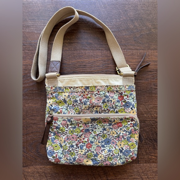 Fossil Vintage Striped and Floral Crossbody Bag - Green and Cream - Picture 11 of 16